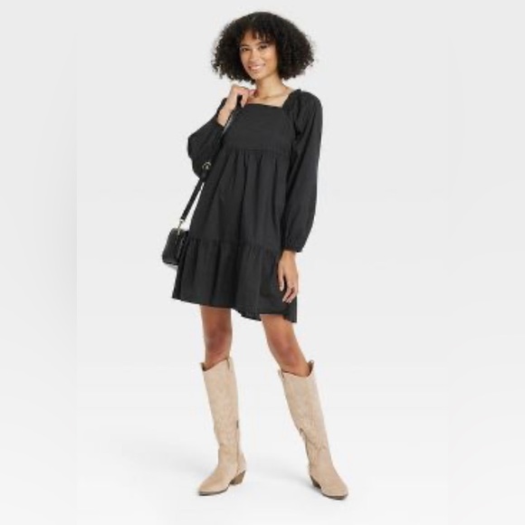 Universal Thread Dresses & Skirts - Women's Black Balloon Long Sleeve Shift Dress with pockets  - Universal Thread™